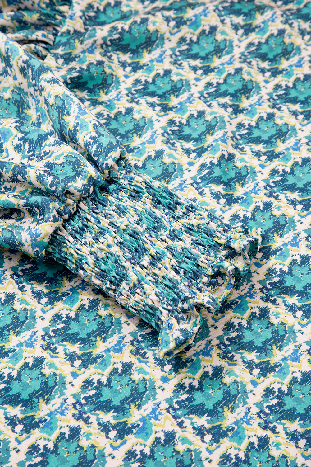 Green Abstract Print Shirred Cuff Puff Sleeve Blouse