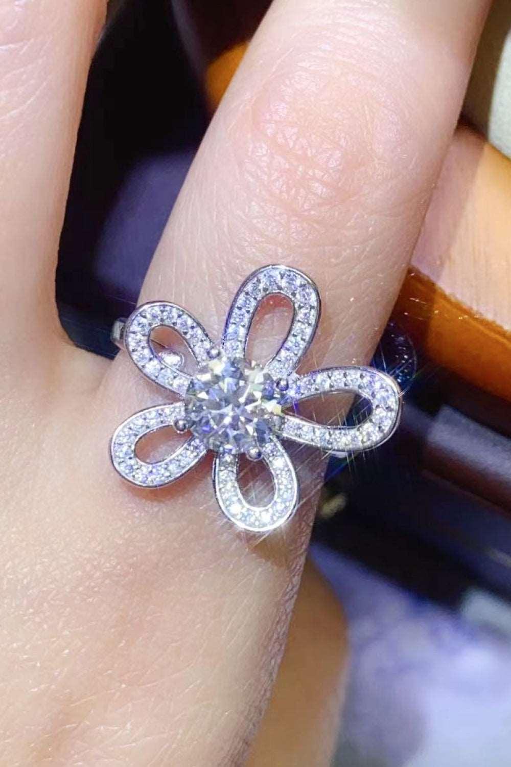 1 Carat Moissanite Flower-Shape Open Ring Carauana Store