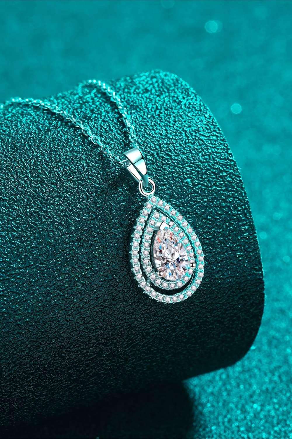 1 Carat Moissanite Teardrop Pendant Necklace Carauana Store