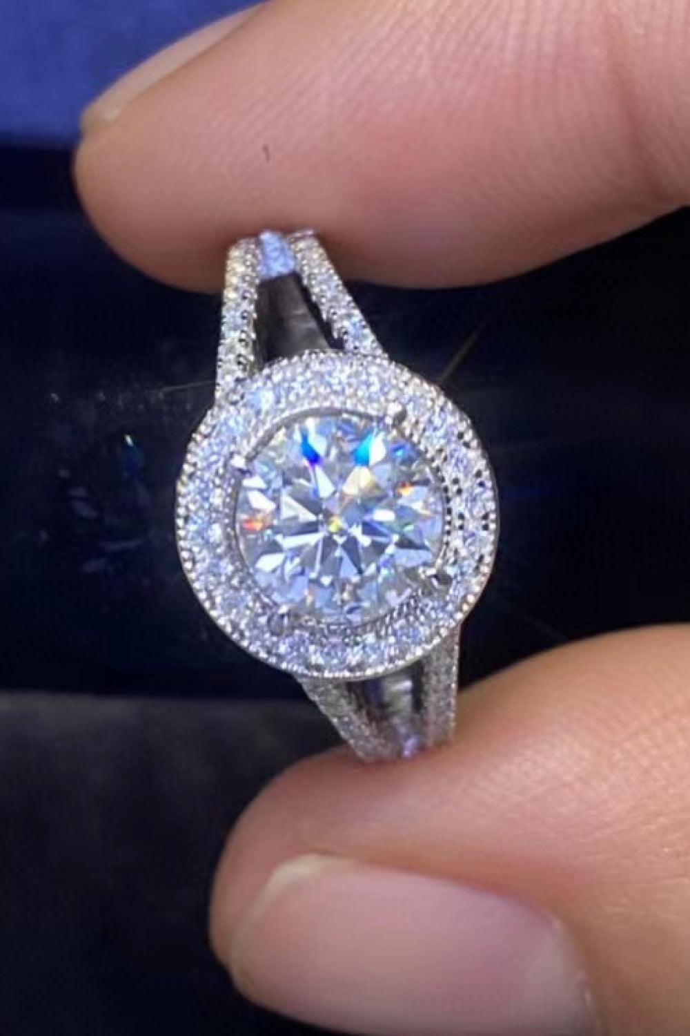 Shiny and Chic 1 Carat Moissanite Ring Carauana Store