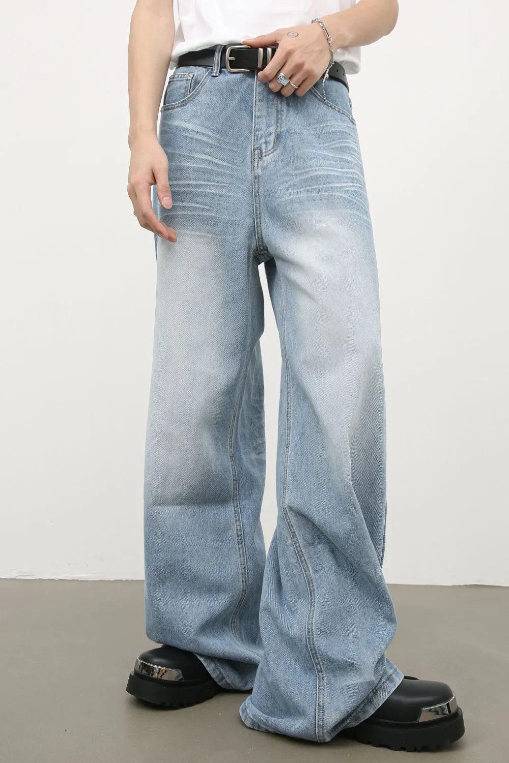 Men's Wide Leg Jeans