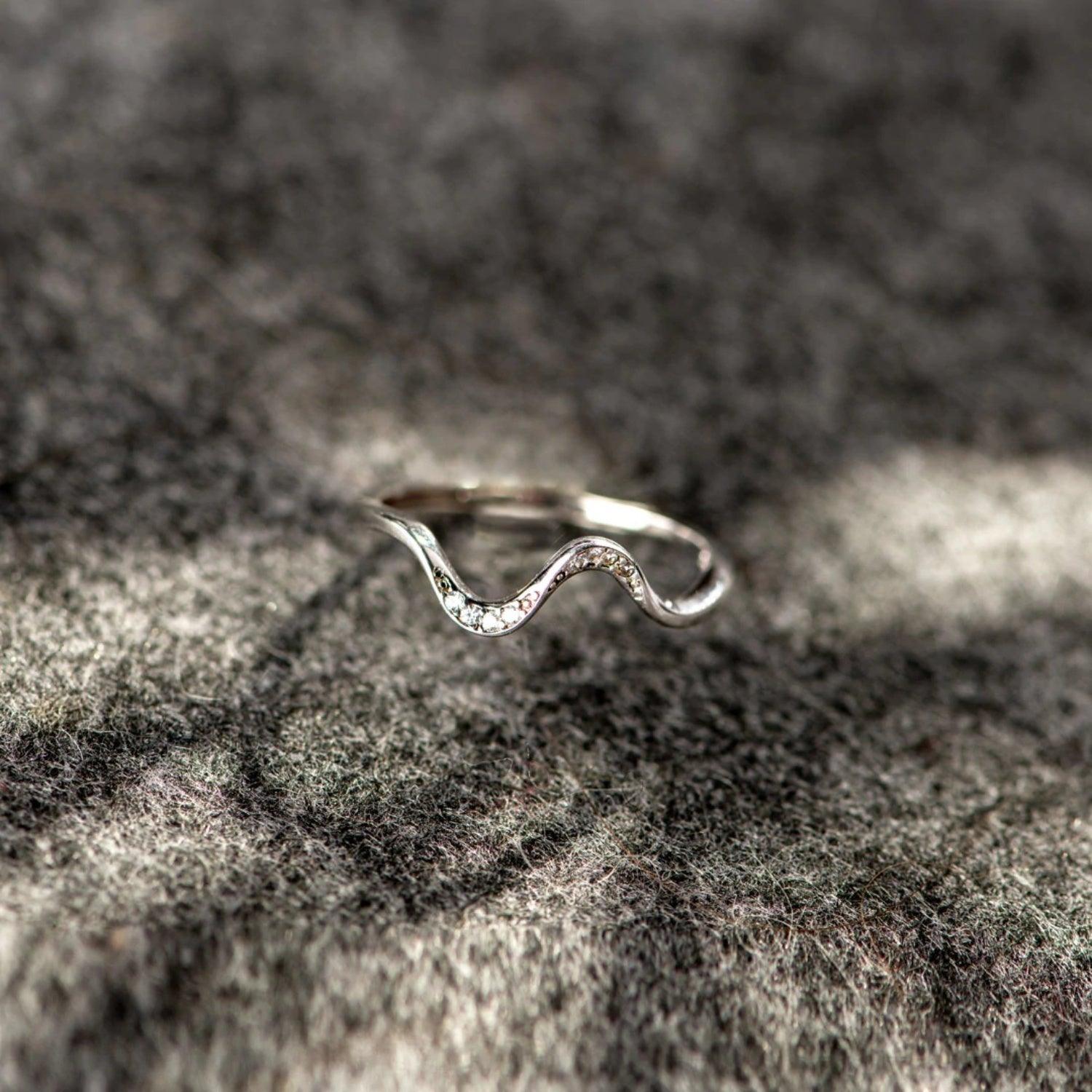 925 Sterling Silver Inlaid Zircon Wave Shape Ring Carauana Store