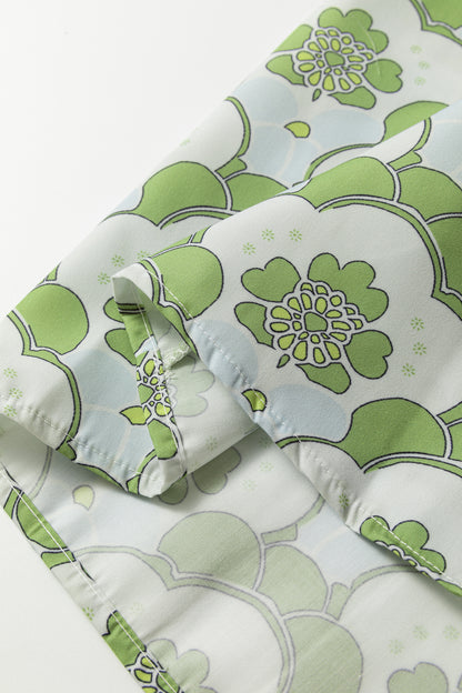 Sommerbluse mit grünem Blumenmuster und kurzen Ärmeln, Rüschen, Rüschen und Wolkenmuster