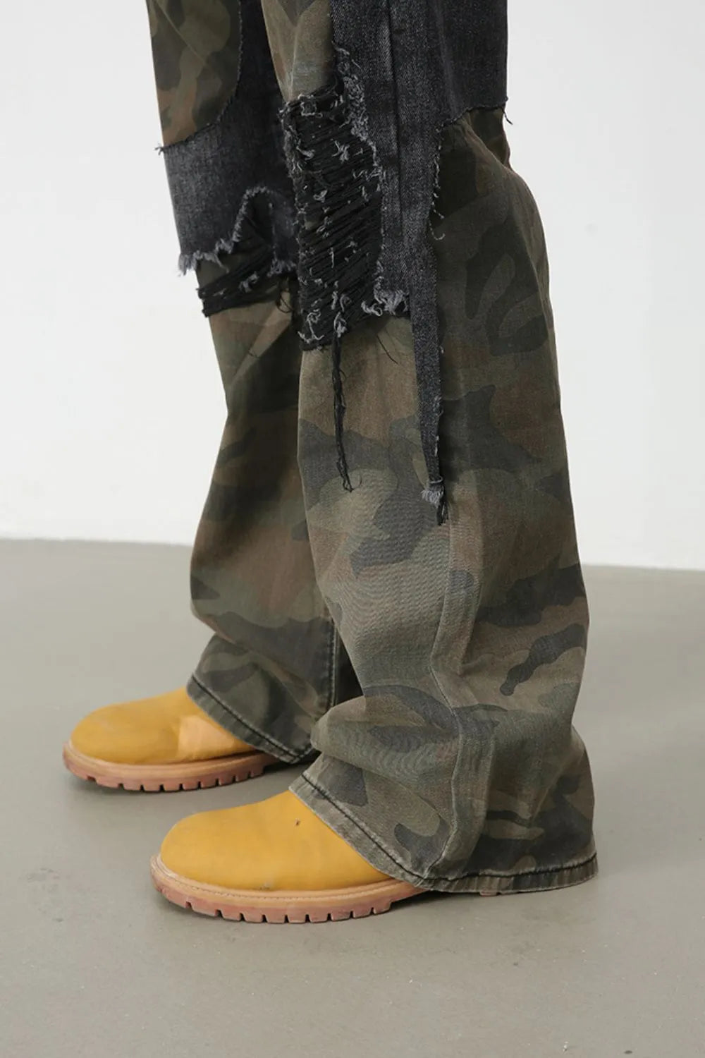 Men's Frayed Hem Camouflage Jeans Carauana Store