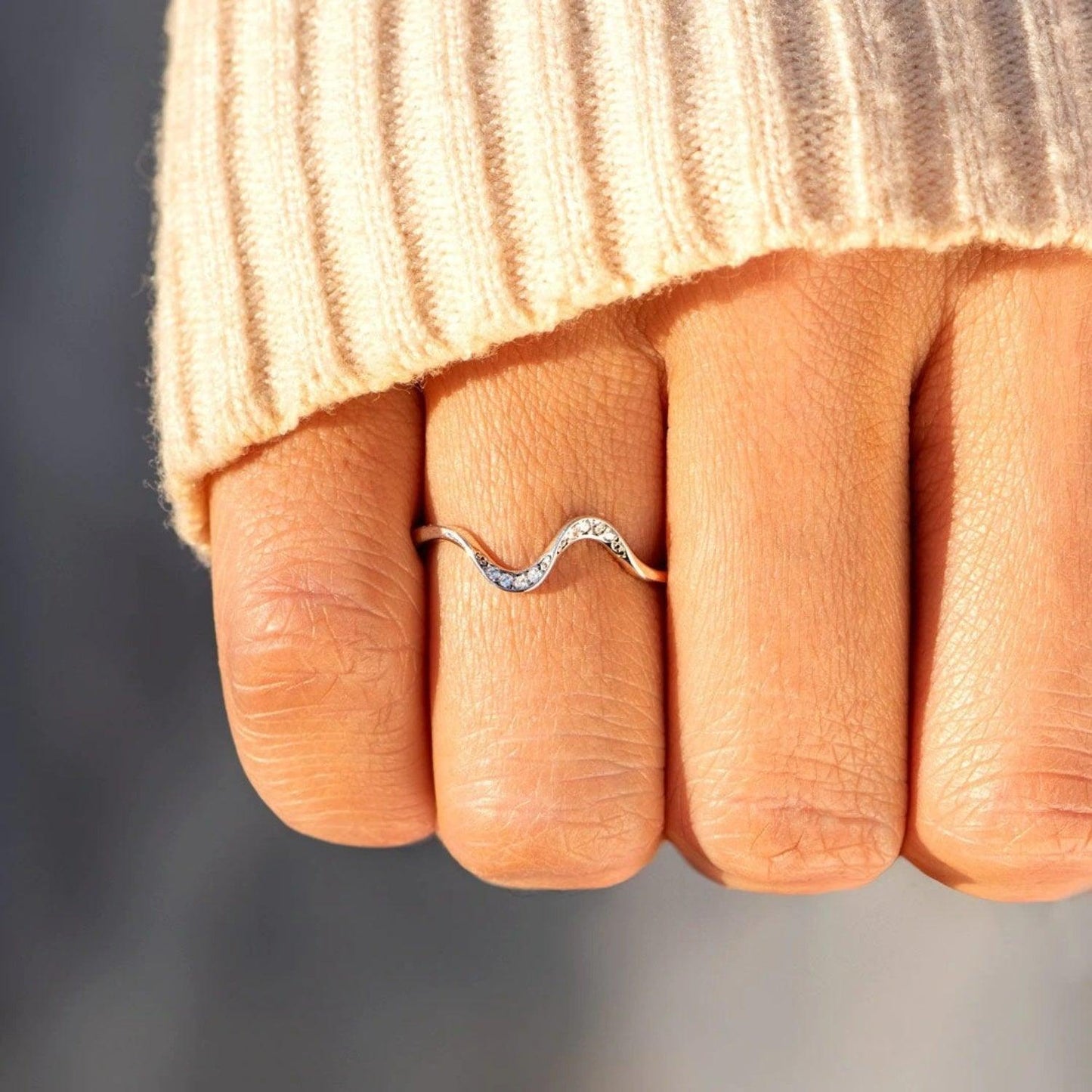 925 Sterling Silver Inlaid Zircon Wave Shape Ring Carauana Store