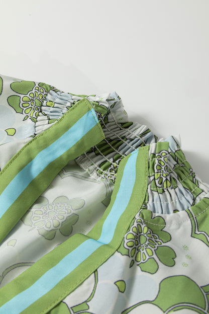 Sommerbluse mit grünem Blumenmuster und kurzen Ärmeln, Rüschen, Rüschen und Wolkenmuster